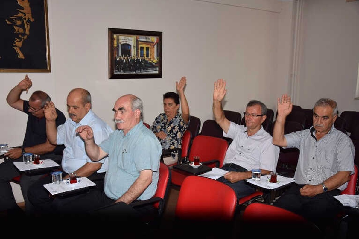 Lapseki\'de Öğrenci Servis Ücretlerine Zam Yok