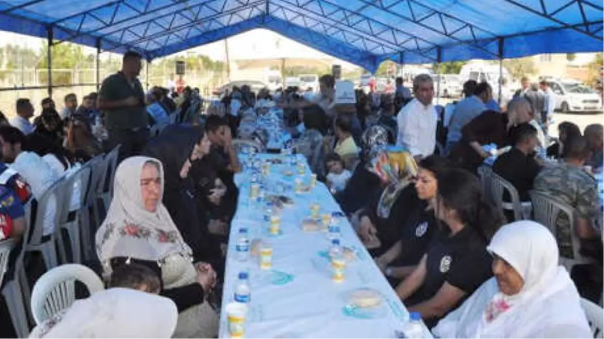Mühimmat Deposu Patlamasında Şehit Olan Askerler Anıldı