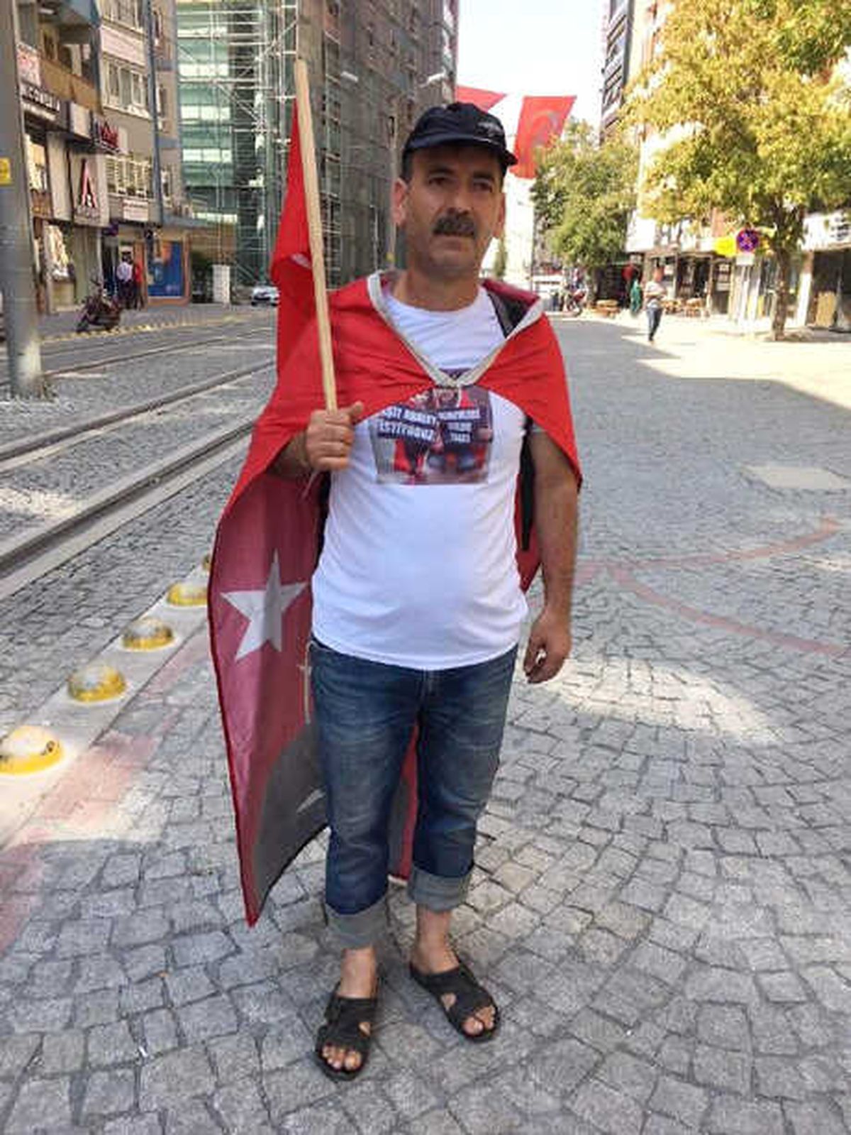 Oğlu Cezaevinde Olan Baba, Af İçin Ankara\'ya Yürüyor