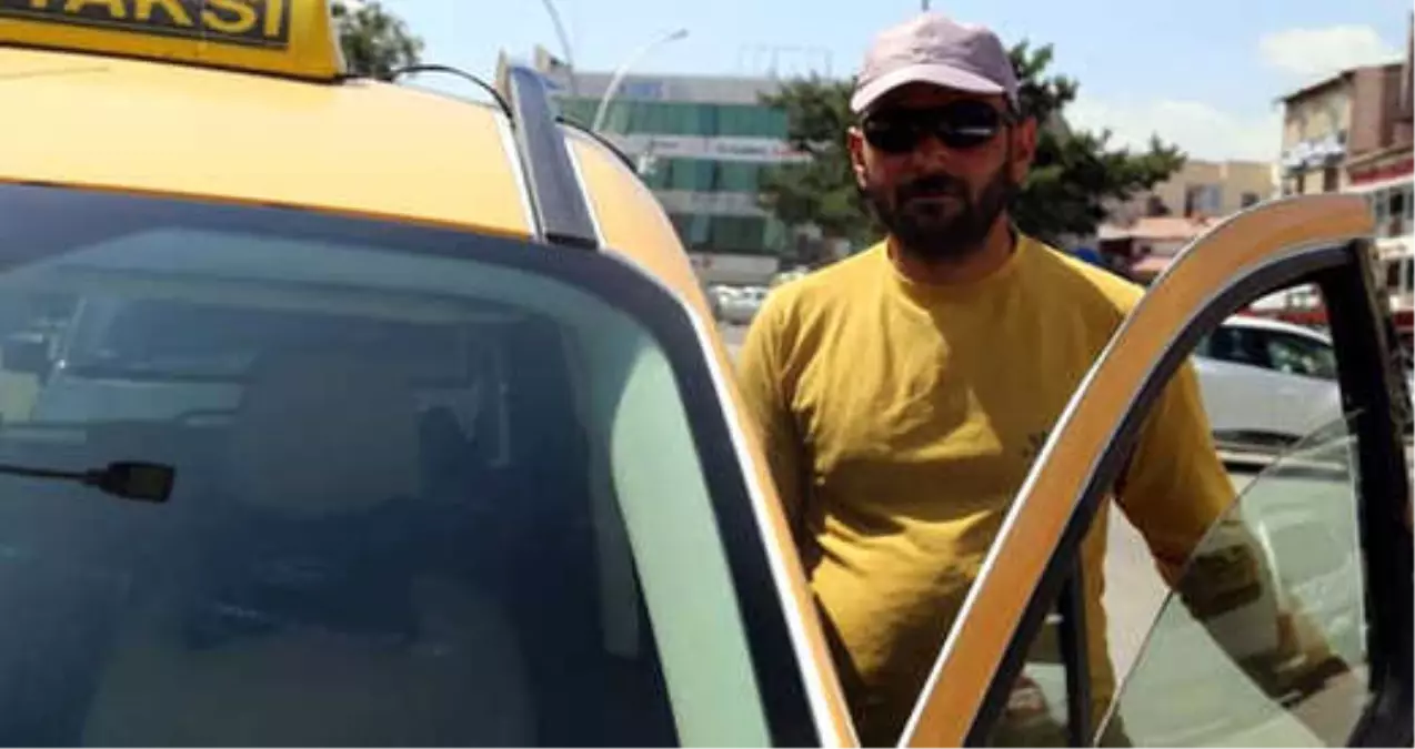 Sürekli Vücuduyla Oynayan Uyuşturucu Taciri Kadını, Taksici Yakalattı