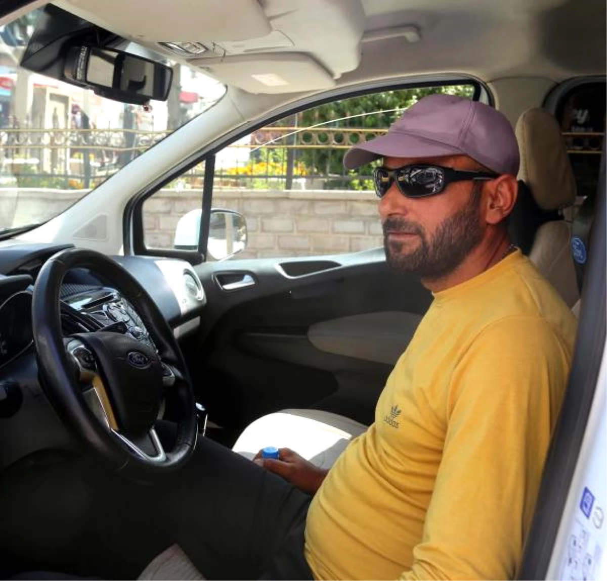 Taksicinin Dikkati, Uyuşturucu Tacirlerini Yakalattı