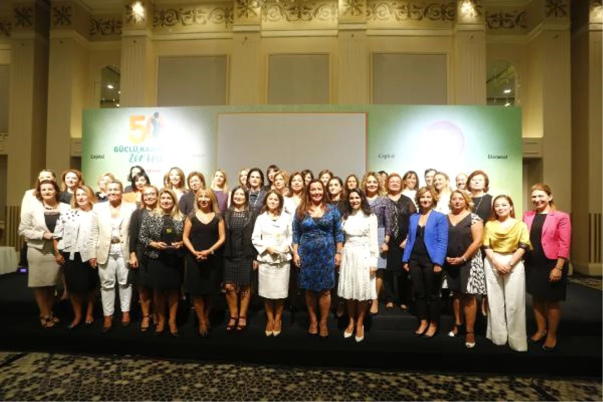 Türkiye\'nin En Güçlü 50 Kadın Ceo\'su Ödüllerini Aldı