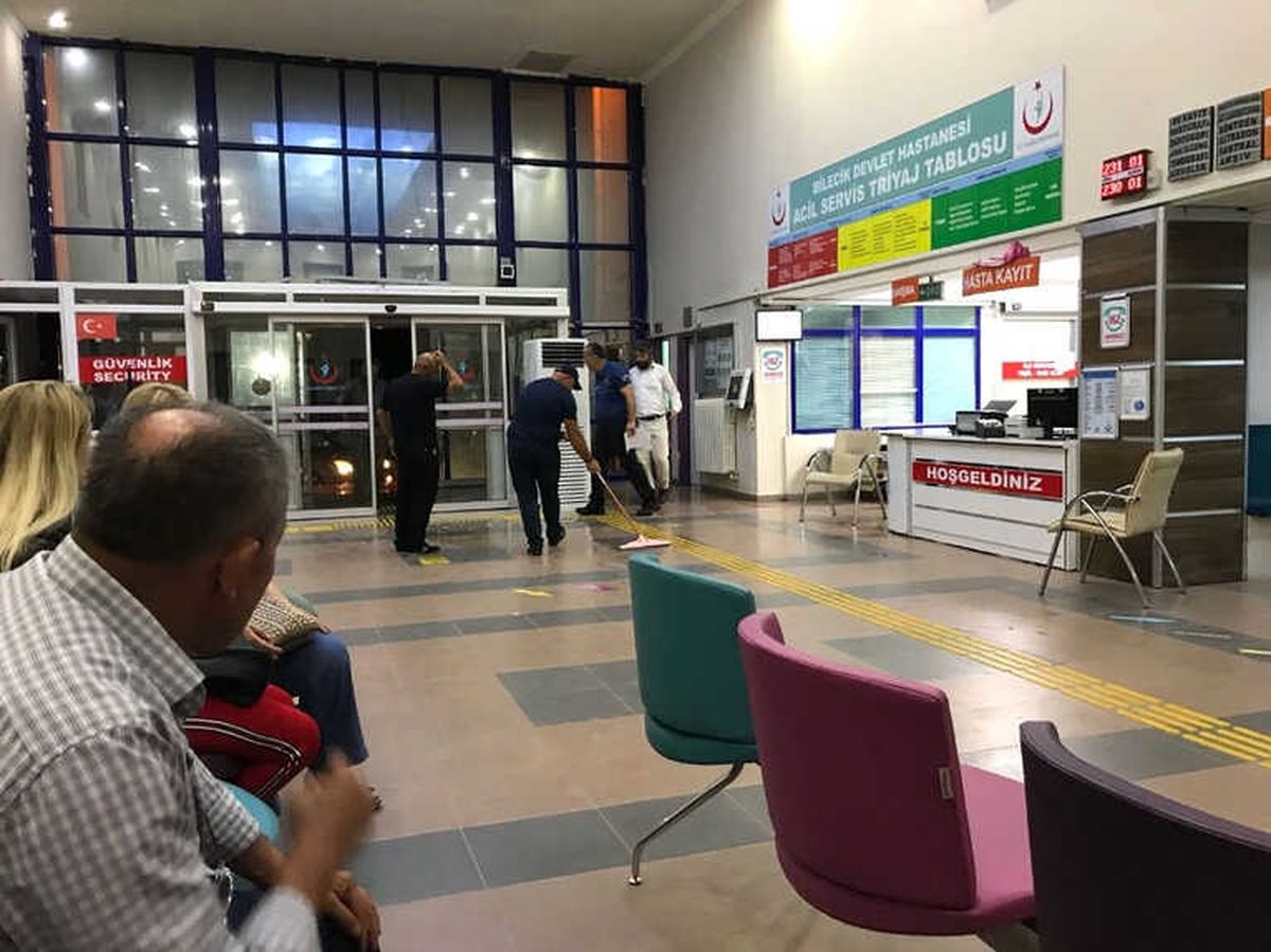 Acil Servisi Su Bastı