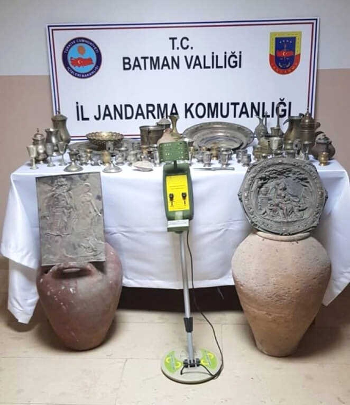 Batman\'da 106 Adet Tarihi Eser Ele Geçirdi