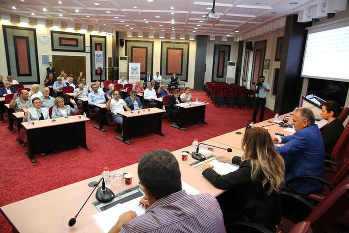 Büyükkılıç, "Hizmeti Alan Hayırseverler Yatırımlara Katkı Sağlamak İstiyor"