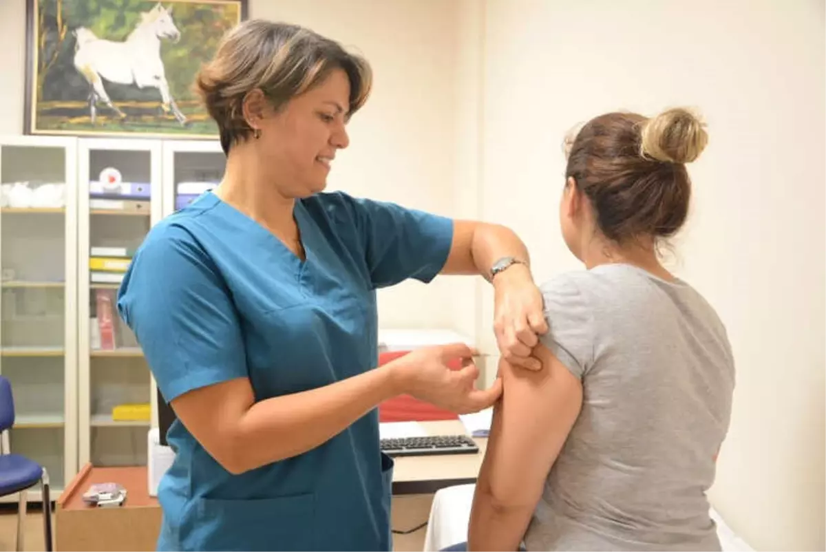 Denizli\'nin İlk "Erişkin Aşı Merkezi" Paü Tıp Fakültesi\'nde Hizmete Girdi