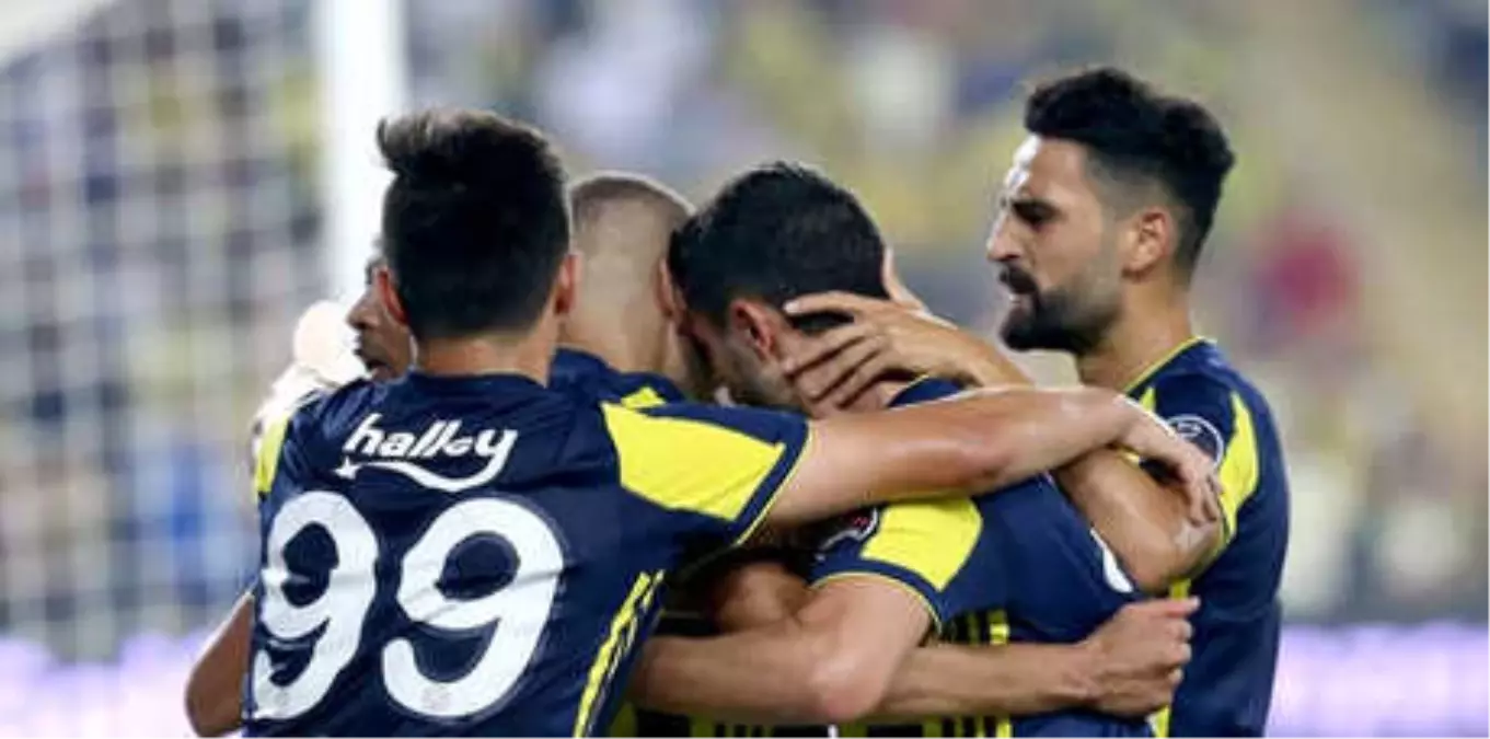 Fenerbahçe\'de 120 Milyon TL\'lik Kadro Dışı!