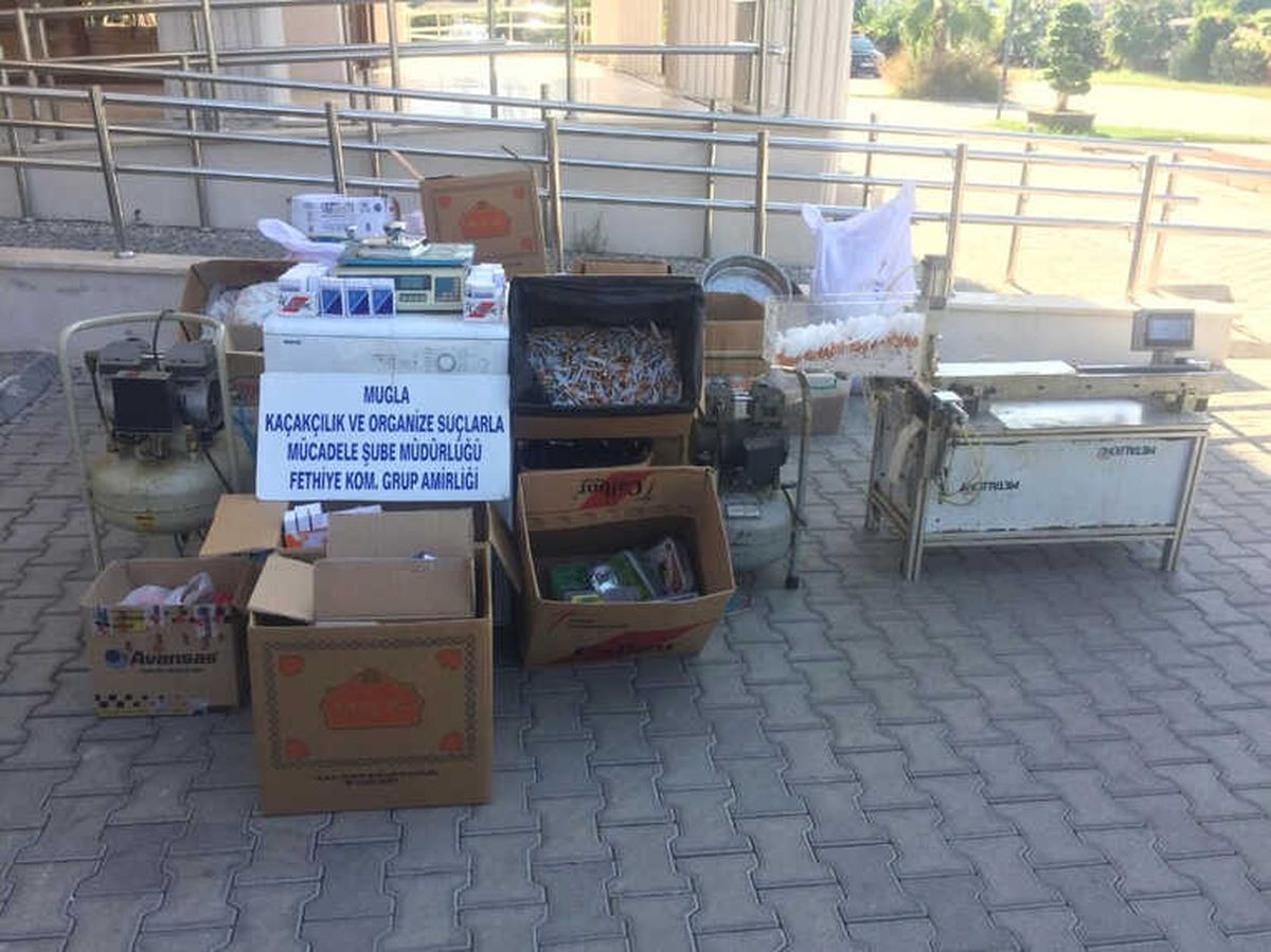 Fethiye\'de Kaçak Tütün İmalathanesine Baskın: 2 Tutuklama