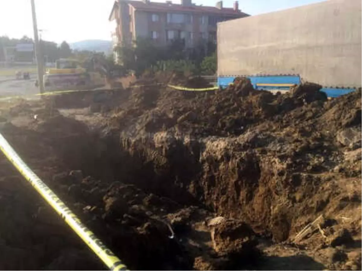 Otel İnşaatında Göçük: 1 Ölü, 1 Yaralı