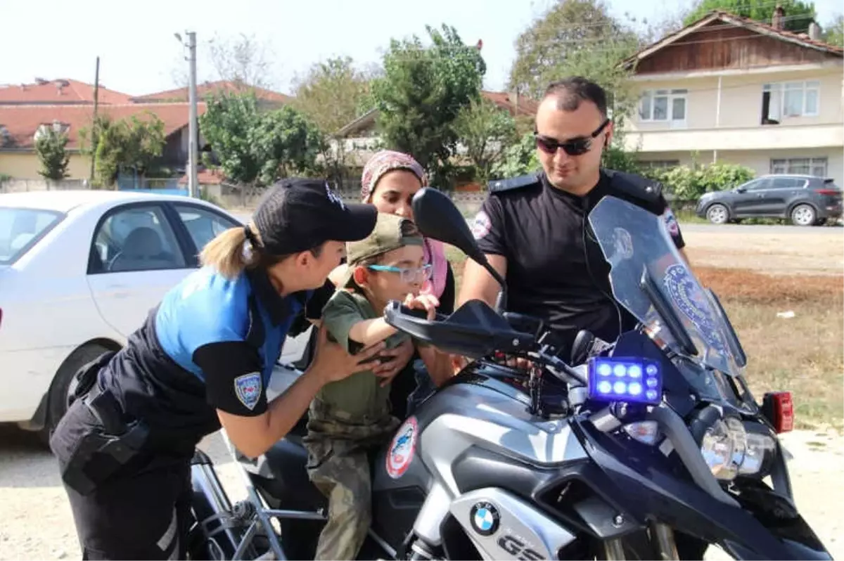 Polis Sma Hastası Çocuğun Hayalini Gerçekleştirdi