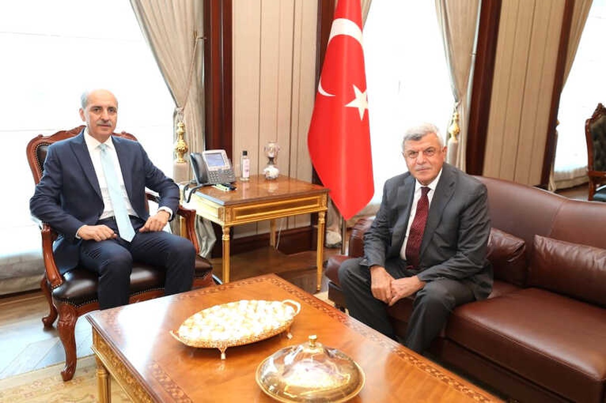 Prof. Dr. Numan Kurtulmuş Kartepe Zirvesi\'nde
