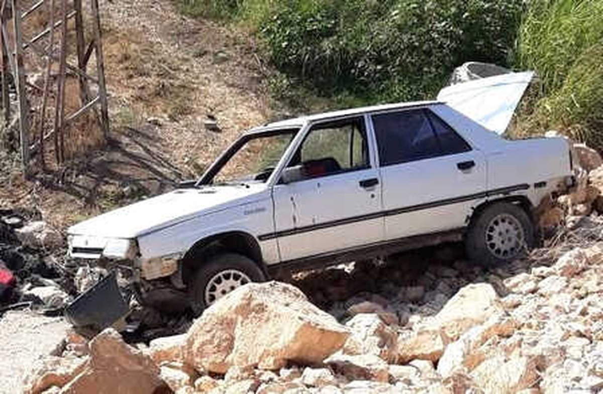 Şanlıurfa\'da Otomobil Şarampole Yuvarlandı: 5 Yaralı