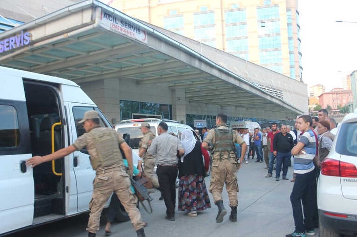 Siirt\'te Pat Pat Devrildi: 2 Ölü, 8 Yaralı