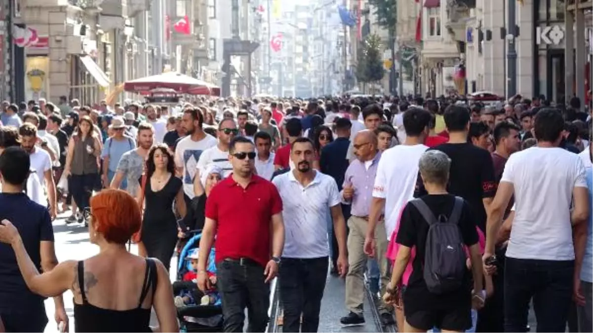 Türkiye\'den Göç Eden Kişi Sayısı Yüzde 42,5 Arttı