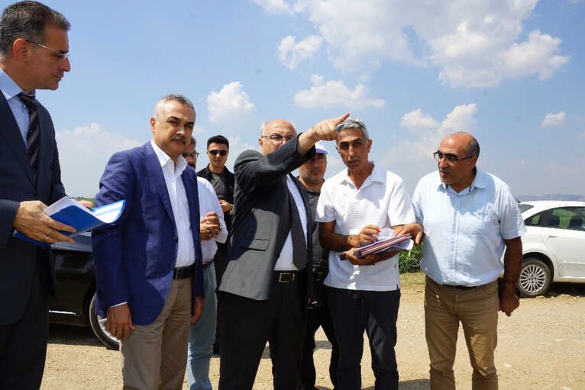 Vali Köşger \'Serbest Bölge" İçin Yer İncelemesinde Bulundu