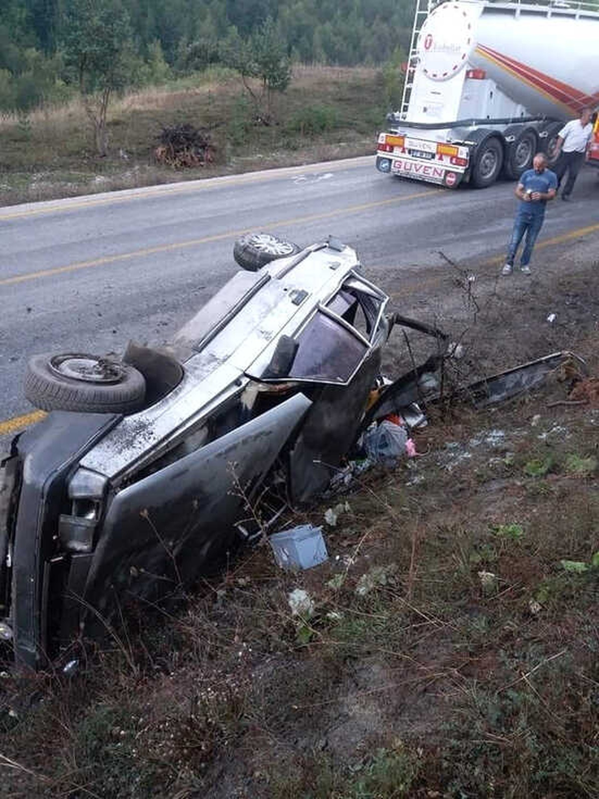 Yoldan Çıkan Otomobil Şarampolde Takla Attı: 4 Yaralı