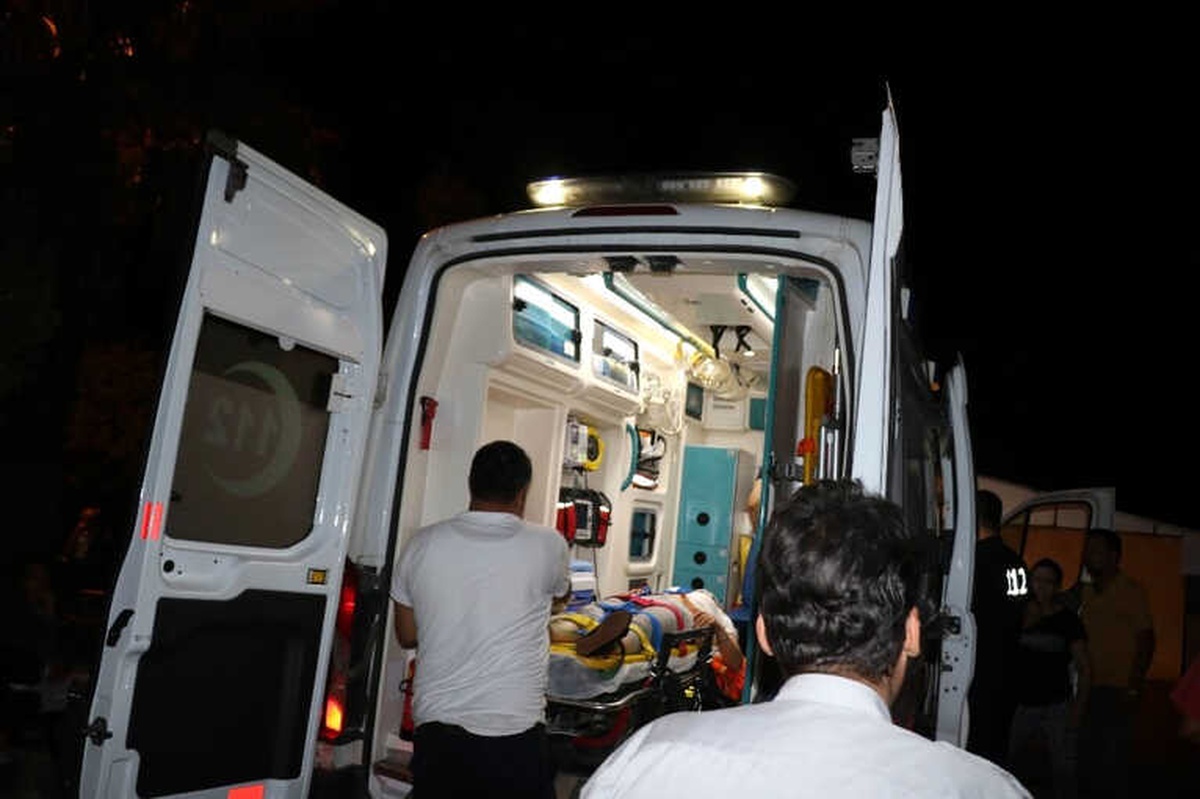 Zonguldak\'ta Trafik Kazası: 2\'si Çocuk 7 Yaralı