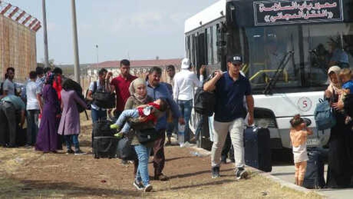 4 Bin Suriyeli Türkiye\'ye Döndü