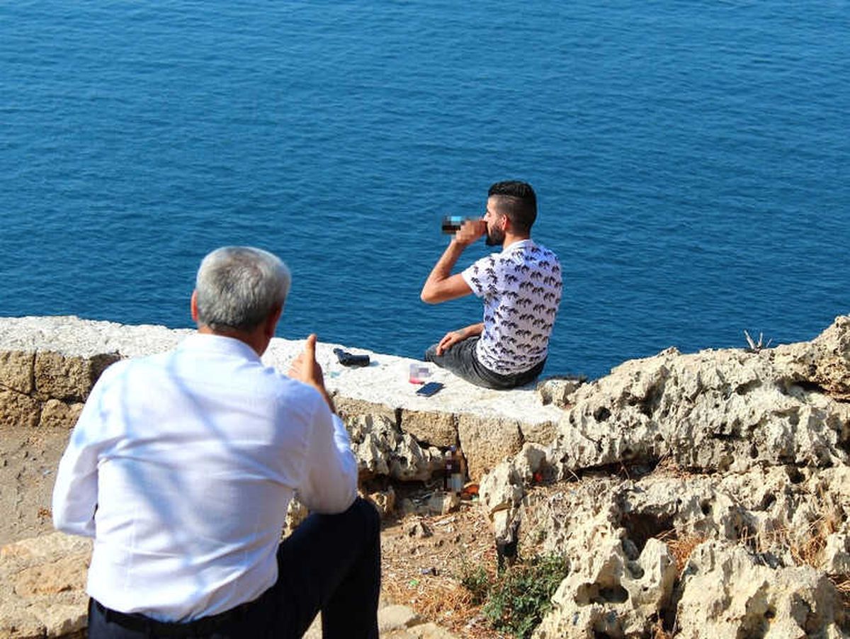 Antalya\'da Falezlerde Silahlı İntihar Girişimi