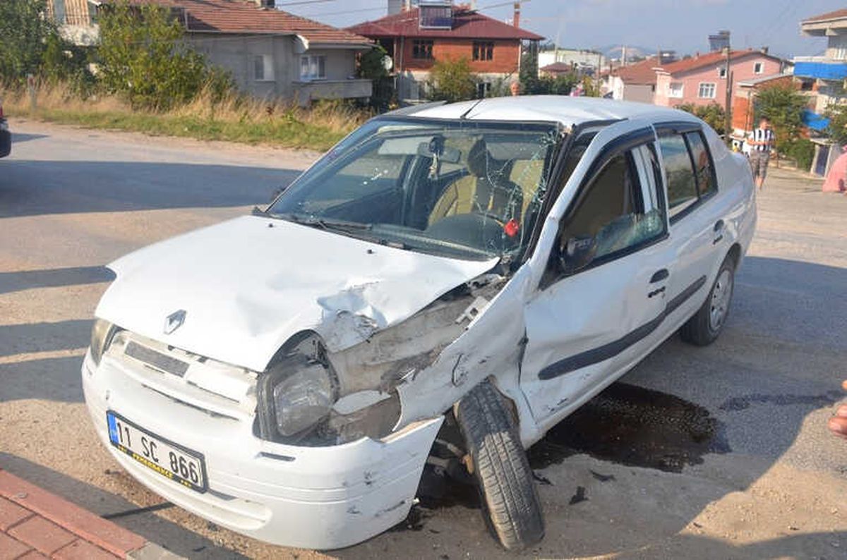 Bilecik\'te Trafik Kazası: 1 Yaralı