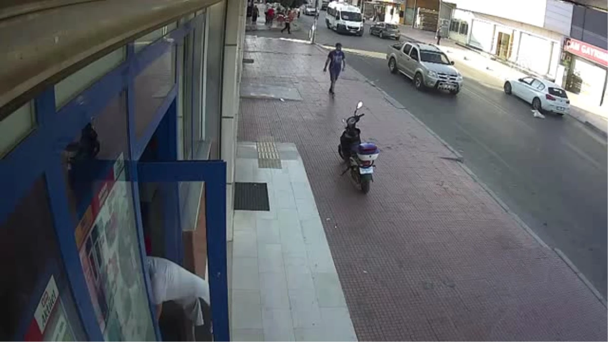 Bisiklet Hırsızlığı Güvenlik Kamerasında