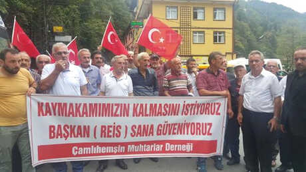 Çamlıhemşin\'de \'Kaymakam\' Değişikliğine Tepki Yürüyüşü