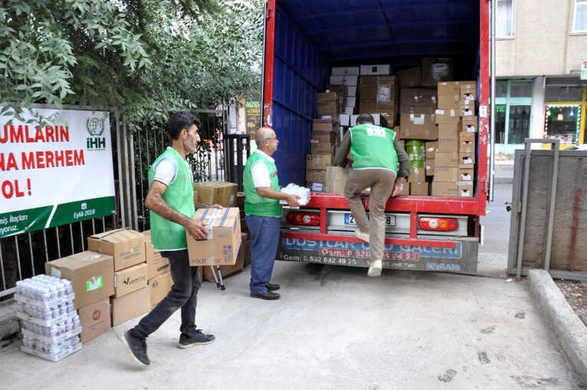 Diyarbakır\'dan Suriye\'ye 152 Koli Yardım Gönderildi