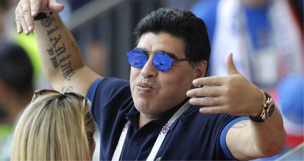 Efsane Futbolcu Maradona, Meksika 2. Lig Takımının Başına Geçti