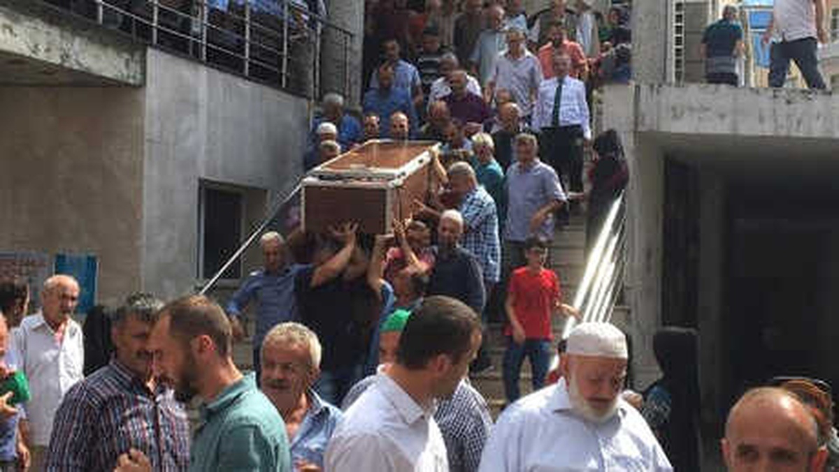 Fırtına Deresi\'nde Boğulan Efe Toprağa Verildi