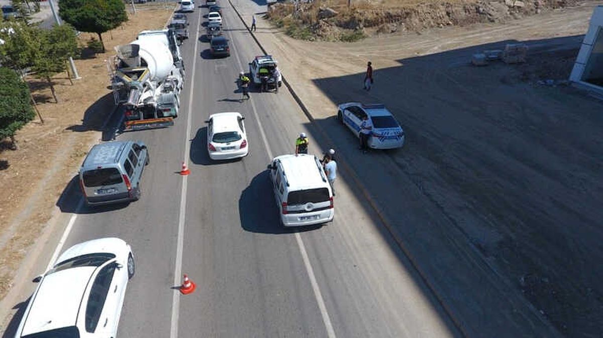 Hatalı Sürücüleri Drone Yakaladı Polis Ceza Yazdı