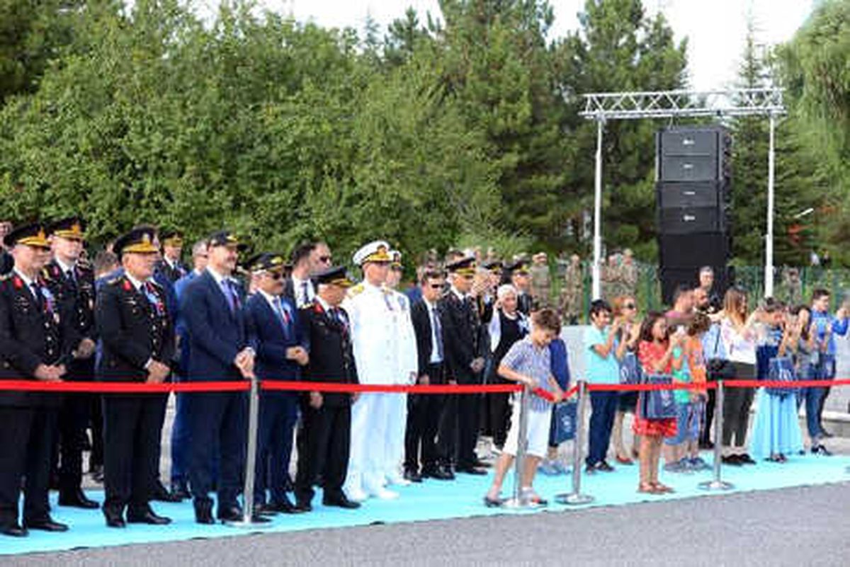 Jandarma\'da Mezuniyet Heyecanı