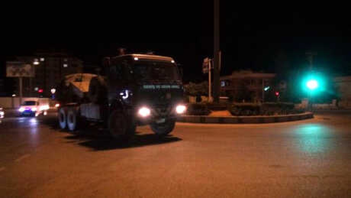 Kilis Sınırında Askeri Hareketlilik Sürüyor (2)