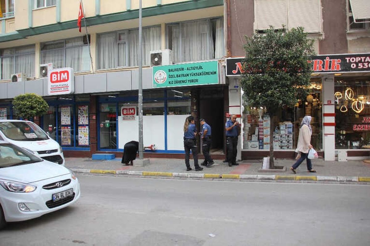 Kız Öğrenci Yurdunda Patlama