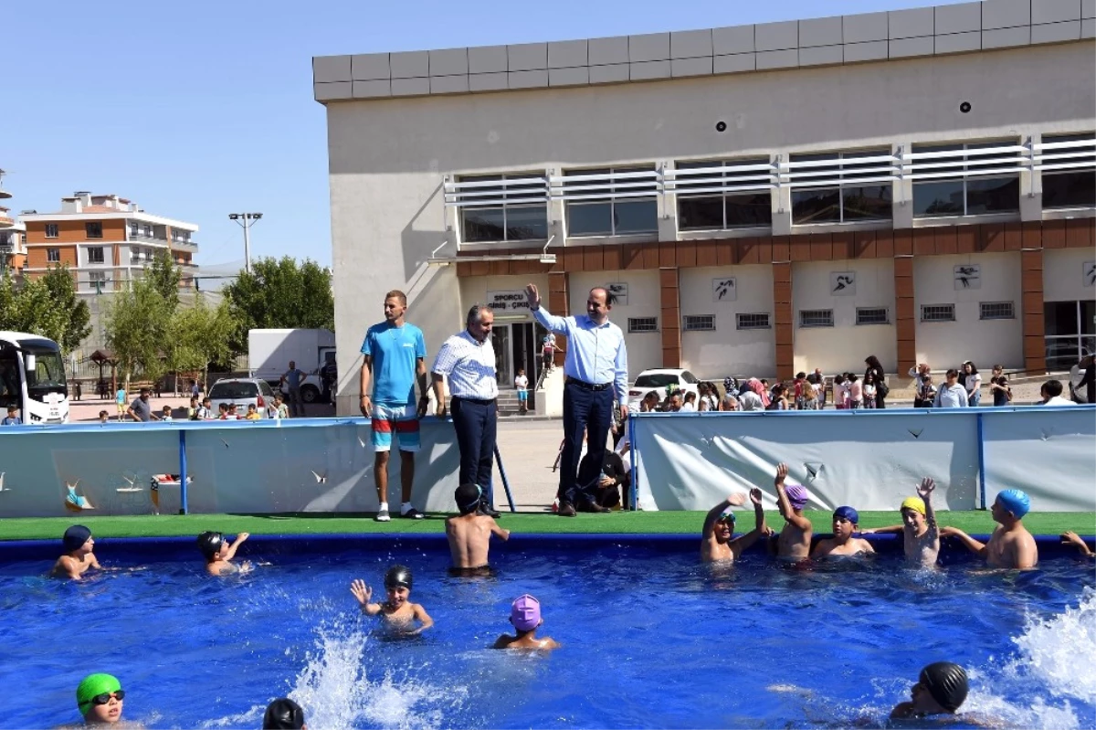 Konya\'da Bu Yaz 52 Bin Çocuk Yüzme Öğrendi