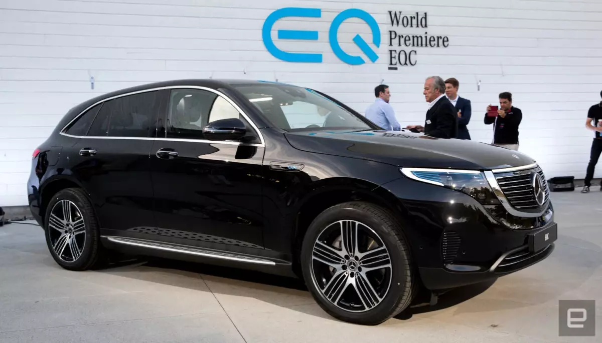 Mercedes-Benz İlk Elektrikli Suv\'unu Tanıttı