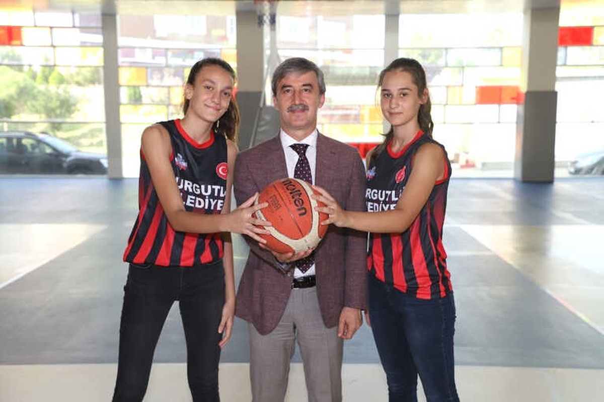 Milli Takıma Turgutlu Belediyespor\'dan 2 Genç Oyuncu