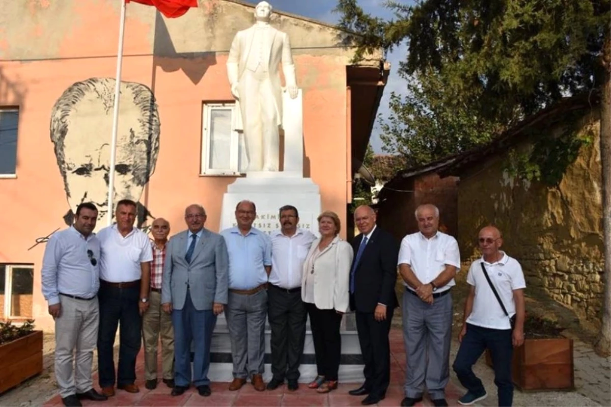 Ormanlı Mahallesi\'nde Atatürk Anıtı Açılışı Gerçekleştirildi