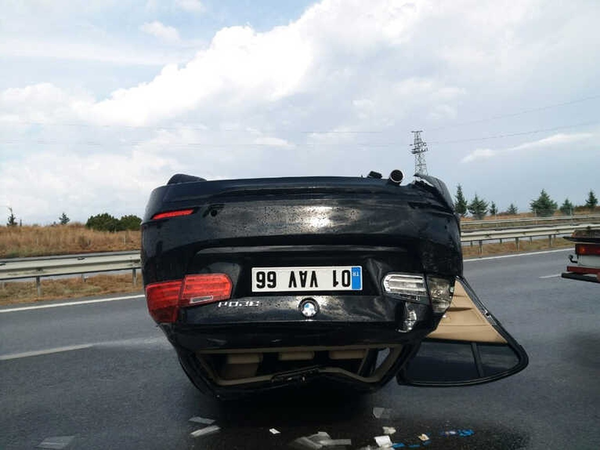 Otomobil Takla Attı Sürücü Yara Almadan Kurtuldu