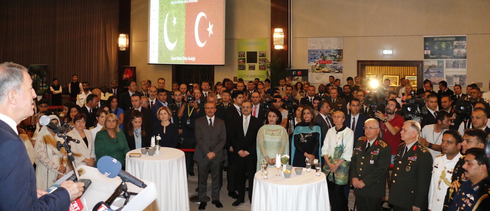 Pakistan Savunma ve Şehitler Günü Türkiye Kutlandı