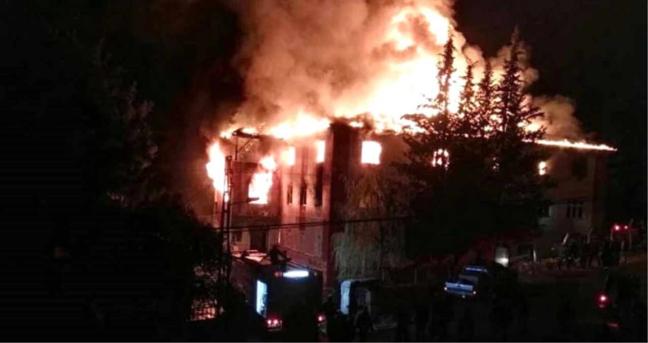 Adana Aladağ\'da 12 Kişinin Öldüğü Yurt Yangını Davasında Tutuklu Sanık Kalmadı