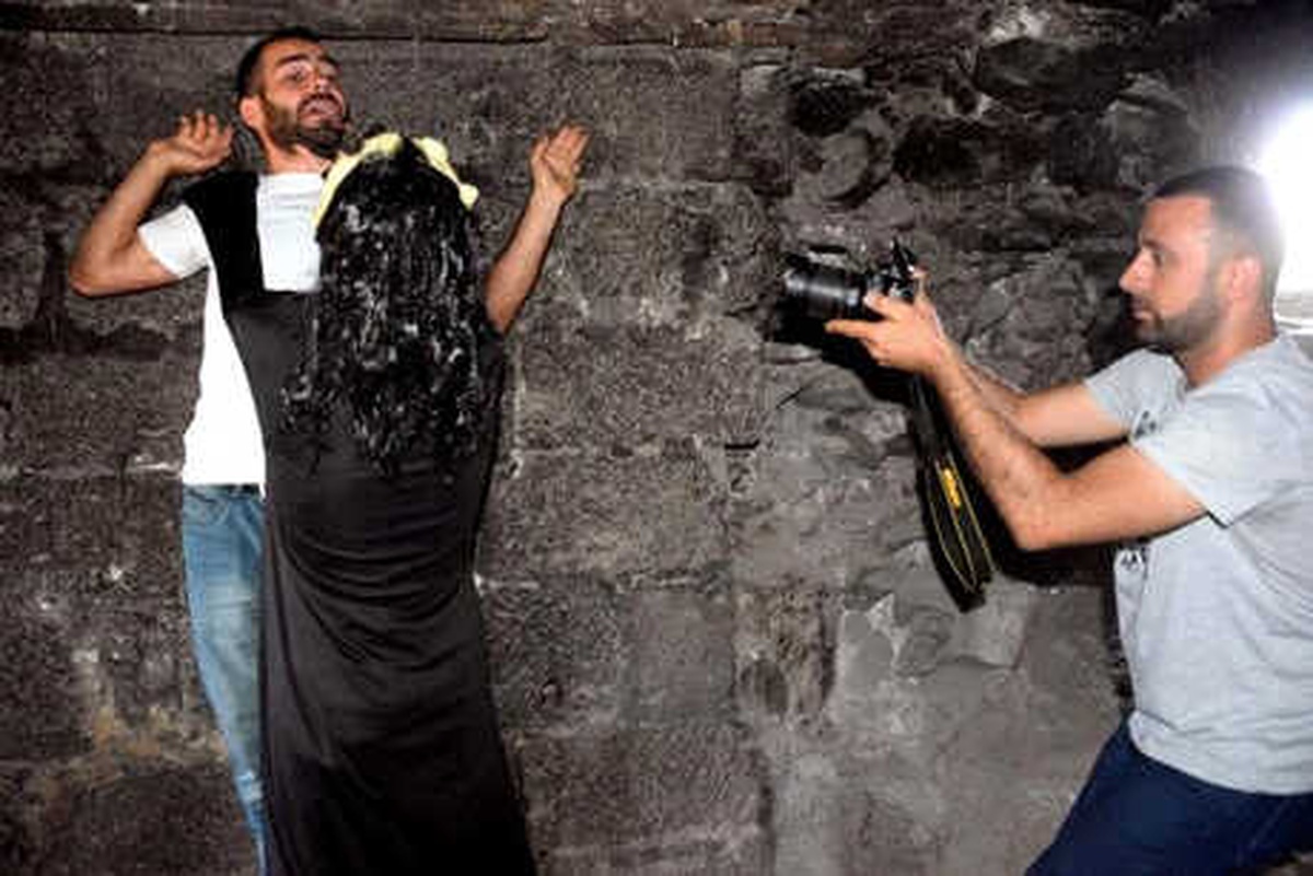 Tarihi Surlarda Çekilen Korku Filminin Galası Kıraathanede Yapılacak