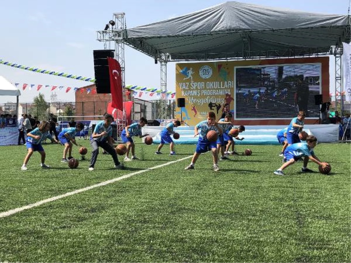 Arnavutköy Belediyesi\'nin Yaz Spor Okulları Kapanış Töreni Yapıldı