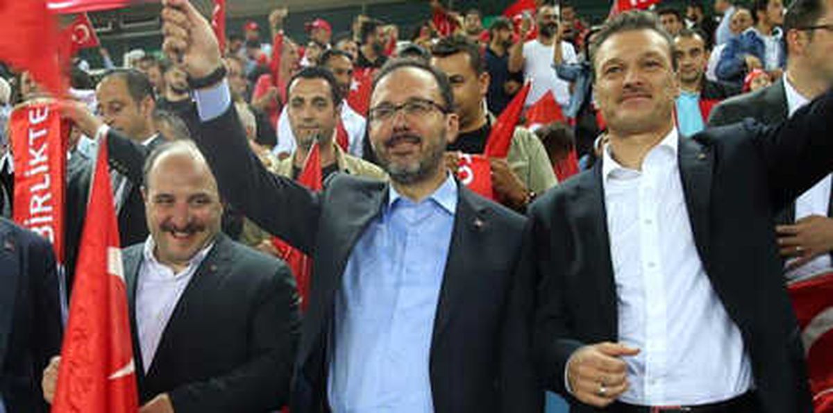 Bakan Kasapoğlu: "Gençlerimizin, Takımımızın Geleceğine İnanıyoruz"