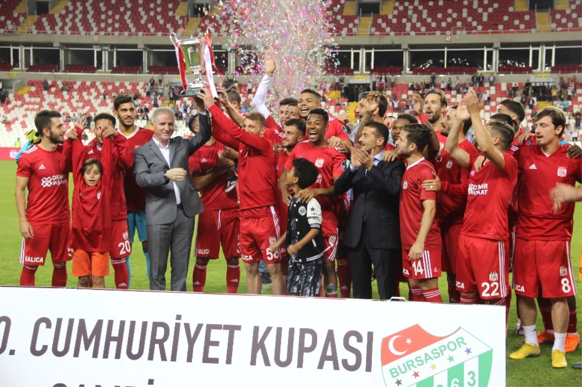 Cumhuriyet Kupası Demir Grup Sivasspor\'un
