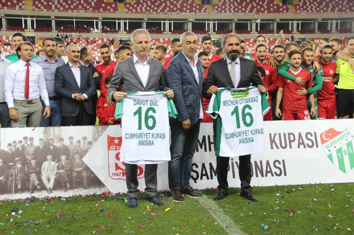 Cumhuriyet Kupası\'nı Demir Grup Sivasspor Kazandı