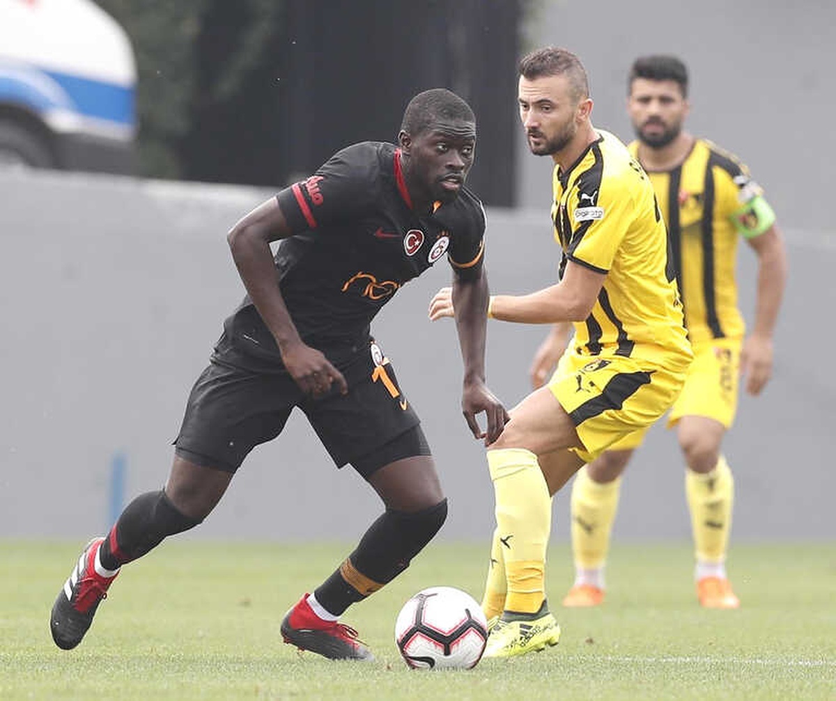 Galatasaray İstanbulspor\'u 2-1 Mağlup Etti
