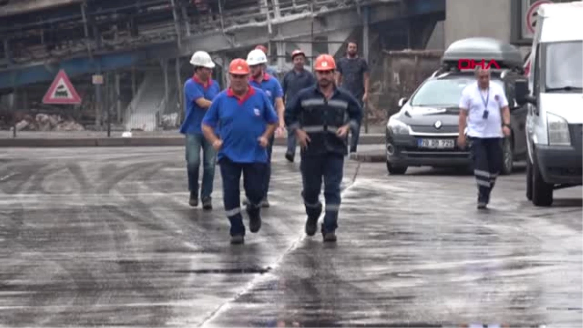 Karabük Elektrik Akımına Kapılarak Ölen İşçiyi Son Yolculuğuna Mesai Arkadaşları Uğurladı