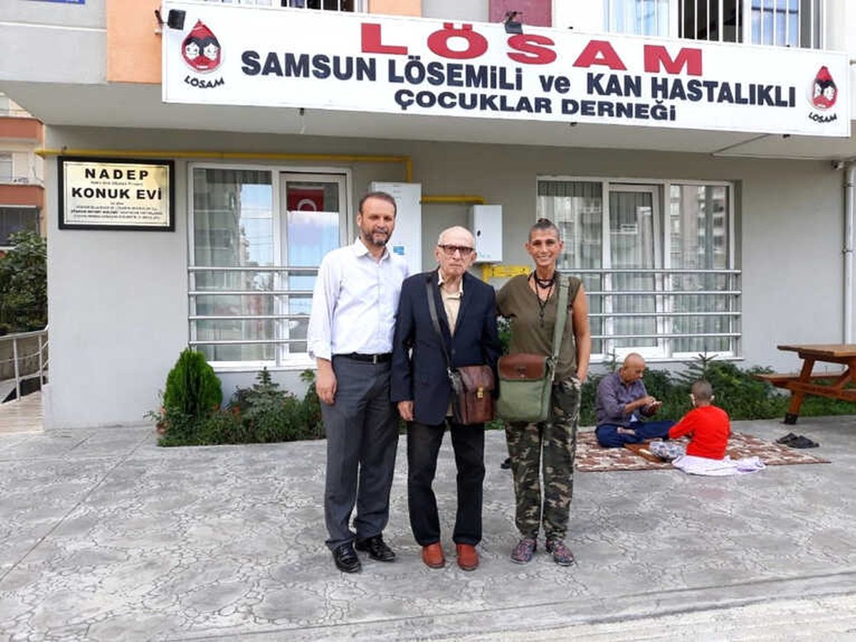 Lösemili Çocuklar İçin Evini Bağışladı