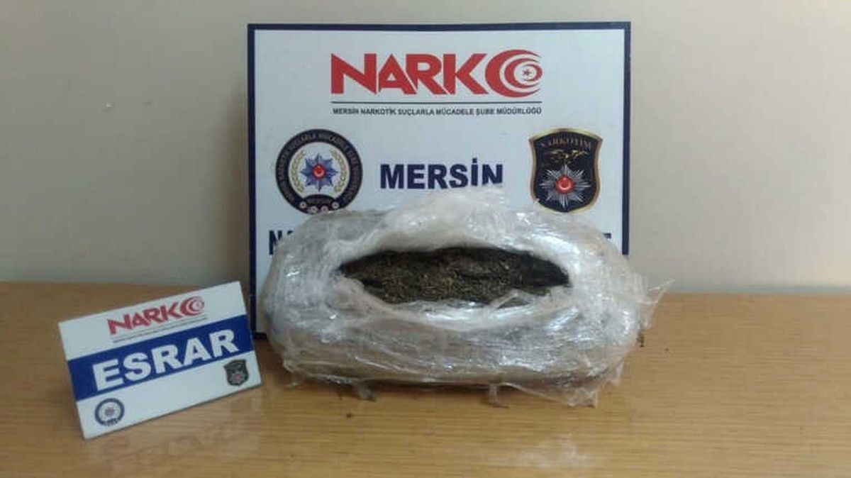 Mersin\'de 4 Kilo Esrar Ele Geçirildi