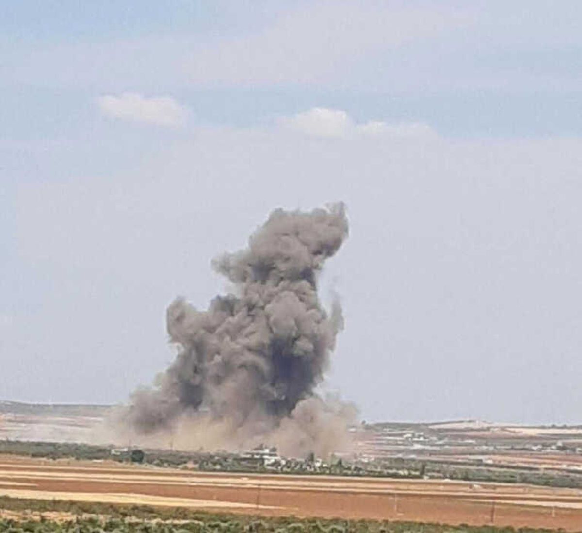 Rusya Savaş Uçakları Hama ve İdlib\'i Bombaladı
